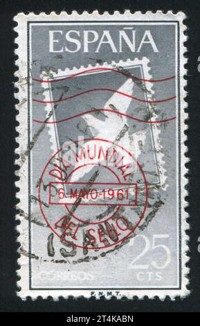 ESPAGNE - CIRCA 1961 : timbre imprimé par l'Espagne, montre une colombe, circa 1961 Banque D'Images