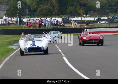 Jeffrey O'Neil, Maserati Tipo 61, Birdcage, Conrad Ulrich, Maserati 300S, Carroll Shelby Celebration, un défilé de plus de cinquante voitures qui figurait dans la sienne Banque D'Images