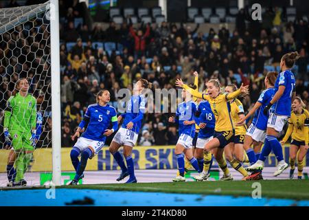 La suédoise Linda Sembrant (#3) célèbre les buts lors du match de football du groupe A4 de l'UEFA Women's Nations League entre la Suède et l'Italie au Eleda Stadion à Malmo, Suède, le 31 octobre 2023.photo : Andreas Hillergren / TT / code 10600 Banque D'Images