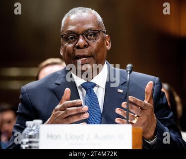 Washington, États-Unis. 31 octobre 2023. Le secrétaire américain à la Défense Lloyd Austin s'exprimant lors d'une audience du comité des crédits du Sénat au Capitole des États-Unis. (Photo de Michael Brochstein/Sipa USA) crédit : SIPA USA/Alamy Live News Banque D'Images