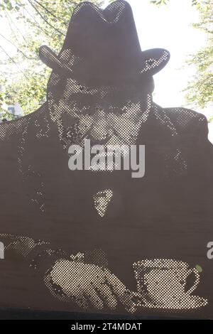 Le mémorial Tony Hancock dans le centre de Birmingham, Angleterre, Royaume-Uni Banque D'Images