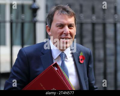 Londres, Royaume-Uni. 31 octobre 2023. John Glen, secrétaire en chef du Trésor, part après la réunion du Cabinet. Banque D'Images