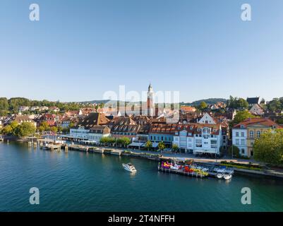 Vue aérienne de la ville de Überlingen sur le lac de Constance avec la promenade du lac, quartier du lac de Constance, Bade-Württemberg, Allemagne, Europe Banque D'Images