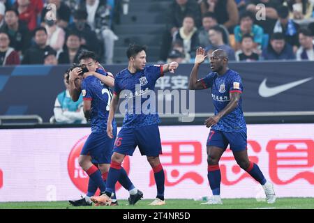 Tianjin Jinmen Tiger football Club 1-1 match nul Shanghai Shenhua football Club au vingt-neuvième tour de la Super League chinoise (CSL) 2023 à Tianjin Banque D'Images