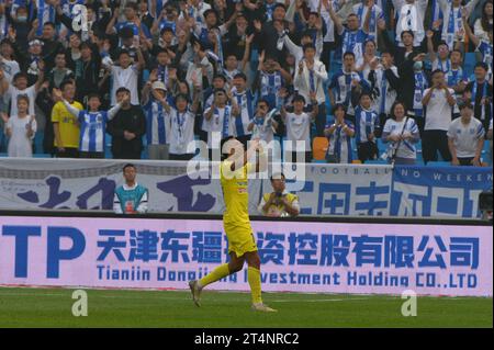 Tianjin Jinmen Tiger football Club 1-1 match nul Shanghai Shenhua football Club au vingt-neuvième tour de la Super League chinoise (CSL) 2023 à Tianjin Banque D'Images