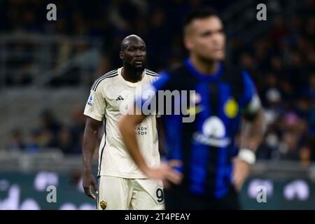 Romelu Lukaku de L'AS Roma et Lautaro Martinez du FC Internazionale sont vus pendant le match de football Serie A entre le FC Internazionale et L'AS Roma. Banque D'Images