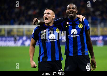 Marcus Thuram du FC Internazionale célèbre avec Lautaro Martinez du FC Internazionale après avoir marqué un but lors du match de football Serie A entre le FC Internazionale et L'AS Roma. Banque D'Images