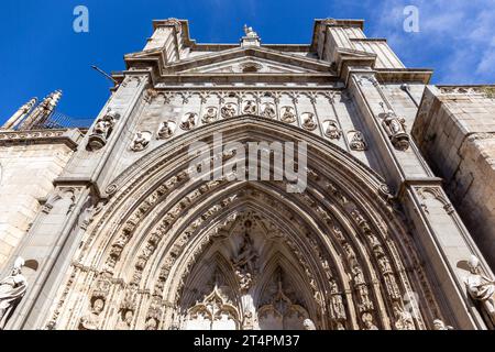 Puerta de los Leones (Portail des Lions), richement décorée façade gothique sculptée de la cathédrale de Tolède, Tolède, Espagne. Banque D'Images