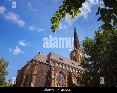 Francfort-sur-le-main, Allemagne - 5 mai 2023 : St. Église de Pierre dans le beau centre de la ville allemande Banque D'Images