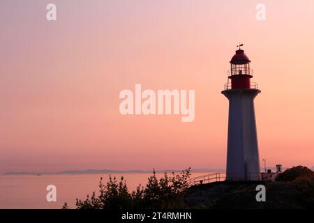 Voici le phare du parc Lighthouse à West Vancouver, en Colombie-Britannique. Banque D'Images