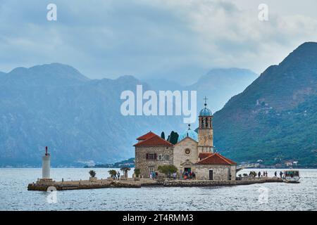 L'église de la Dame des rochers sur une île dans le golfe de Kotor, Monténégro. Banque D'Images