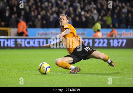 Colin Doyle de Birmingham City sauve aux pieds de Steven Fletcher de Wolverhampton Wanderers FA CUP Third Round Replay - Wolverhampton Wanderers v Birmingham City 18/01/2012 Banque D'Images