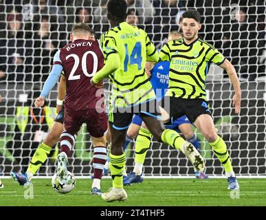 Londres, Royaume-Uni. 1 novembre 2023. OBJECTIF. Jarrod Bowen (West Ham, 20) tire pour marquer le troisième but de West Ham lors du match de quatrième tour de la coupe Carabao West Ham vs Arsenal au London Stadium Stratford. Crédit : MARTIN DALTON/Alamy Live News Banque D'Images