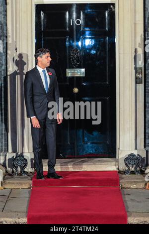 Londres, Royaume-Uni. 01 novembre 2023. Rishi Sunak, Premier ministre britannique, accueille Kamala Harris, vice-présidente des États-Unis, au 10 Downing Street, sa résidence officielle et son siège au gouvernement. Harris est au Royaume-Uni pour le sommet de l'IA à Bletchley Park. Crédit : Imageplotter/Alamy Live News Banque D'Images