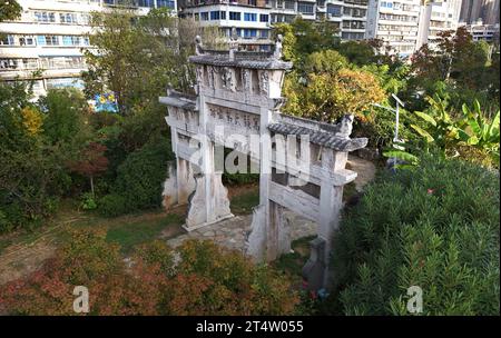 GUIYANG, CHINE - 31 OCTOBRE 2023 - place de piété filiale du festival du clan Gao Zhang, 31 octobre 2023, Guiyang, Guizhou, Chine. Le clan Gao Zhang festiva Banque D'Images