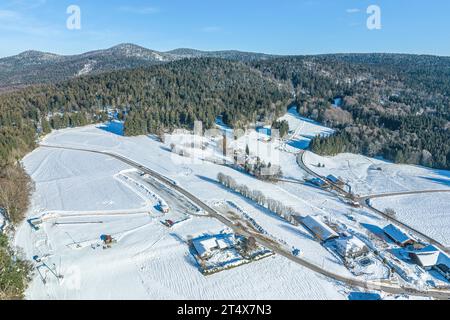 Vue hivernale à Greising, une localité de Deggendorf dans la forêt bavaroise en Basse-Bavière Banque D'Images