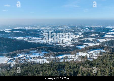 Vue hivernale à Greising, une localité de Deggendorf dans la forêt bavaroise en Basse-Bavière Banque D'Images