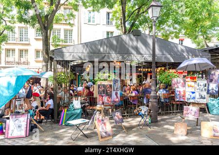 Stands d’artistes et Restaurant le sabot Rouge place du Tertre, Montmartre, Paris, Île-de-France, France Banque D'Images