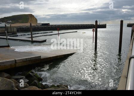 Vue sur West Bay Harbour depuis West Pier Banque D'Images