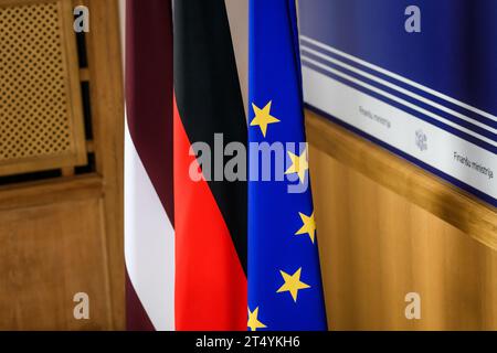 RIGA, Lettonie. 2 novembre 2023. Christian Lindner, ministre des Finances de l'Allemagne et Arvils Aseradens, ministre des Finances de Lettonie, lors de la conférence de presse. Crédit : Gints Ivuskans/Alamy Live News Banque D'Images