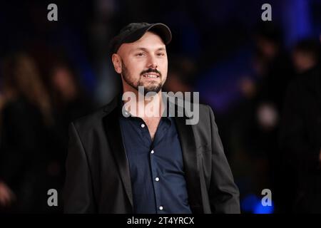 Rome, Italie. 29 octobre 2023. Alessandro Tonda assiste au tapis rouge de « Suburra Eterna » lors du 18e Festival du film de Rome à l’Auditorium Parco Della Musica à Rome. (Photo Davide Di Lalla/SOPA Images/Sipa USA) crédit : SIPA USA/Alamy Live News Banque D'Images