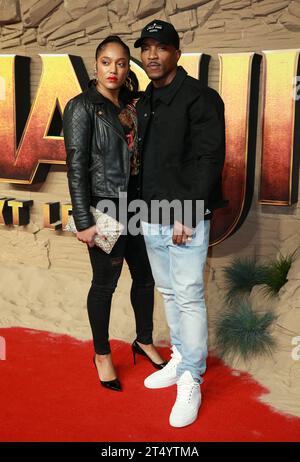Danielle Walters et Ashley Walters assistent à la première britannique de Jumanji : The Next Level à l'Odeon IMAX Waterloo à Londres. Banque D'Images