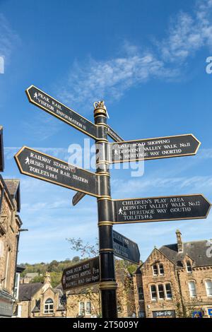 Panneau touristique à Matlock, Derbyshire Banque D'Images