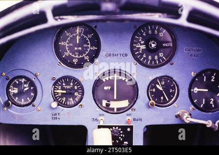 Alexander Scheicher ASK8 cockpit planeur avec tableau de bord. 1985. Numérisation de film transparent. Banque D'Images