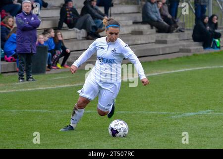 Neath, pays de Galles. 22 janvier 2017. Jodie Passmore de Swansea City Ladies en action lors du match de la Welsh Premier Women's League entre Swansea City Ladies et Cardiff met Ladies à la Llandarcy Academy of Sport à Neath, pays de Galles, Royaume-Uni, le 22 janvier 2017. Crédit : Duncan Thomas/Majestic Media. Banque D'Images