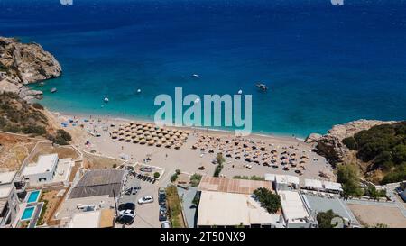 Vue aérienne de la plage de Kira Panagia à Karpathos, Grèce Banque D'Images