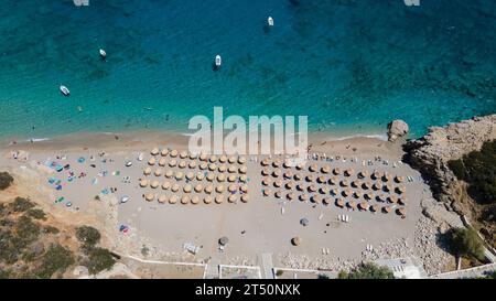 Vue aérienne de la plage de Kira Panagia à Karpathos, Grèce Banque D'Images