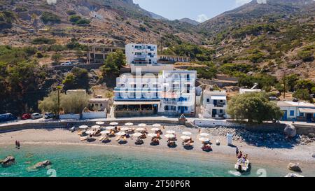 Vue aérienne d'Agios Nikolaos Spoa, à Karpathos Banque D'Images