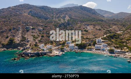 Vue aérienne d'Agios Nikolaos Spoa, à Karpathos Banque D'Images