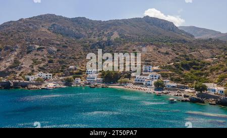 Vue aérienne d'Agios Nikolaos Spoa, à Karpathos Banque D'Images