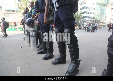 Dhaka Bangladesh 02novembre2023,le bureau du BNP à Nayapaltan est resté verrouillé le troisième jour du blocus national de 3 jours du parti aujourd'hui Banque D'Images