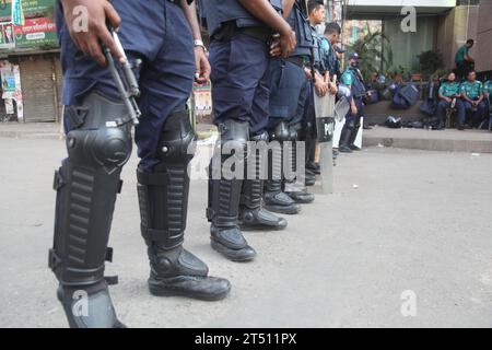 Dhaka Bangladesh 02novembre2023,le bureau du BNP à Nayapaltan est resté verrouillé le troisième jour du blocus national de 3 jours du parti aujourd'hui Banque D'Images