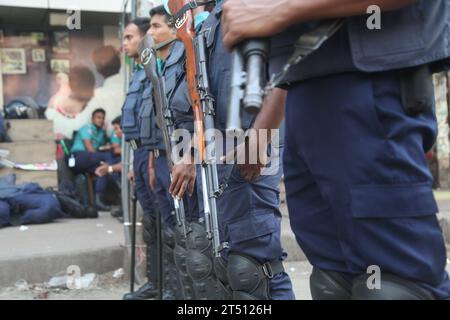 Dhaka Bangladesh 02novembre2023,le bureau du BNP à Nayapaltan est resté verrouillé le troisième jour du blocus national de 3 jours du parti aujourd'hui Banque D'Images