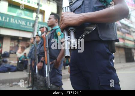 Dhaka Bangladesh 02novembre2023,le bureau du BNP à Nayapaltan est resté verrouillé le troisième jour du blocus national de 3 jours du parti aujourd'hui Banque D'Images