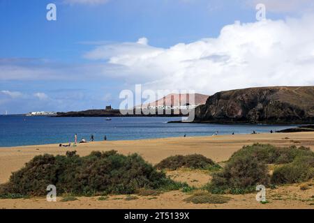 Plage de Playa Mujeres, Playa Blanca, Lanzarote, Îles Canaries, Espagne prise en mars 2023 Banque D'Images