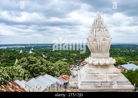 Vue de Sagaing Hill - Sagaing - Mandalay Division - Myanmar, Asie Banque D'Images