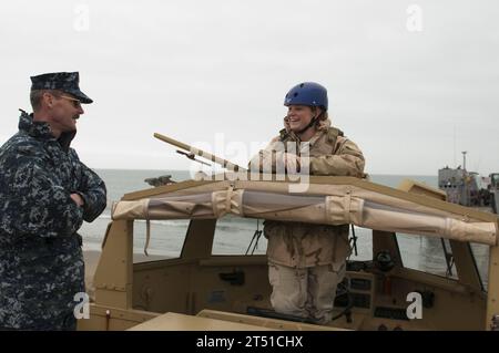 (LPD 18), Aho Brien, amphibie, BMU-1, LARC, lcu-1617, véhicule de ravitaillement amphibie plus léger, station de partenariat sud, photo de la marine américaine, USS New Orleans Banque D'Images