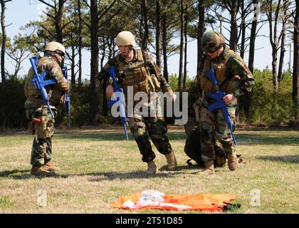 (TCCC), Dam Neck Annex, Maritime civil Affairs and Security Training (MCAST) Command, Tactical combat Casualty Care, U.S. Navy photo, virginia Beach Banque D'Images