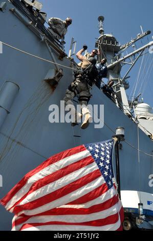 15, amphibie, ARG, corps, déployer, déploiement, expéditionnaire, groupe, LPD, marine, maritime, MEU, militaire, naval, marine, ponce, Ready, États-Unis, États-Unis, États-Unis, unité, United, USS Banque D'Images