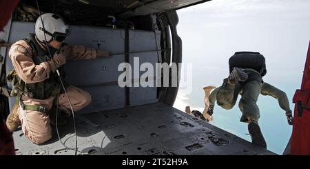 Avion, EODMU, hélicoptère, NSWU, Rotary Wing Aircraft, hélicoptère Seahawk, SH-60 Banque D'Images