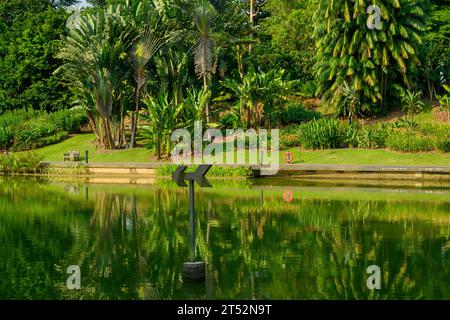 Greenwich Arrow sur le lac Symphony, Singapore Botanic Gardens, Singapour Banque D'Images