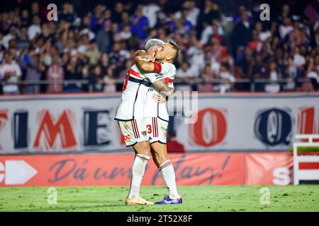 Sao Paulo, Brésil. 02 novembre 2023. Match entre Sao Paulo et Cruzeiro pour la 31e manche du Championnat du Brésil 2023, au stade Cicero Pompeu de Toledo, Morumbi, jeudi soir 02. Adriana Spaca/SPP (Adriana Spaca/SPP) crédit : SPP Sport Press photo. /Alamy Live News Banque D'Images