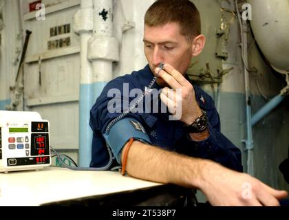 Collecte de sang, pression artérielle, gens, Sailor Banque D'Images