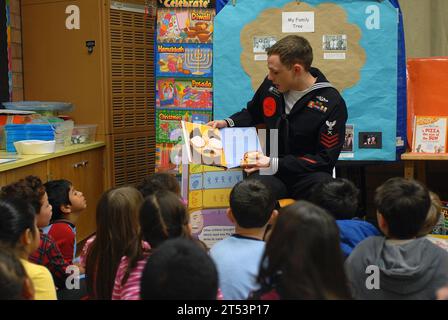 Center for information Dominance, Children, CID, Monterey, Reading, shepard Banque D'Images