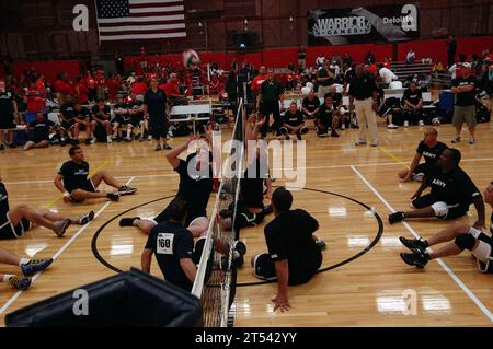 Colo., Colorado Springs, sports navals, marins, volley-ball assis, Team Navy/Coast Guard, US Navy, Warrior Games Banque D'Images