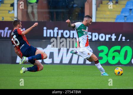 Gênes, Italie. 01 novembre 2023. Coupe d'Italie, 01/11/2023, Gênes, Stadio Marassi, sur la photo : Bani et Libutti pendant Gênes CFC vs AC Reggiana, match de football italien Coppa Italia à Gênes, Italie, novembre 01 2023 crédit : Agence photo indépendante/Alamy Live News Banque D'Images